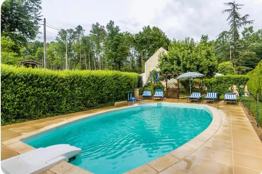 Gite Chez Lilly Frayssinet-le-Gélat 0*,  Fransa